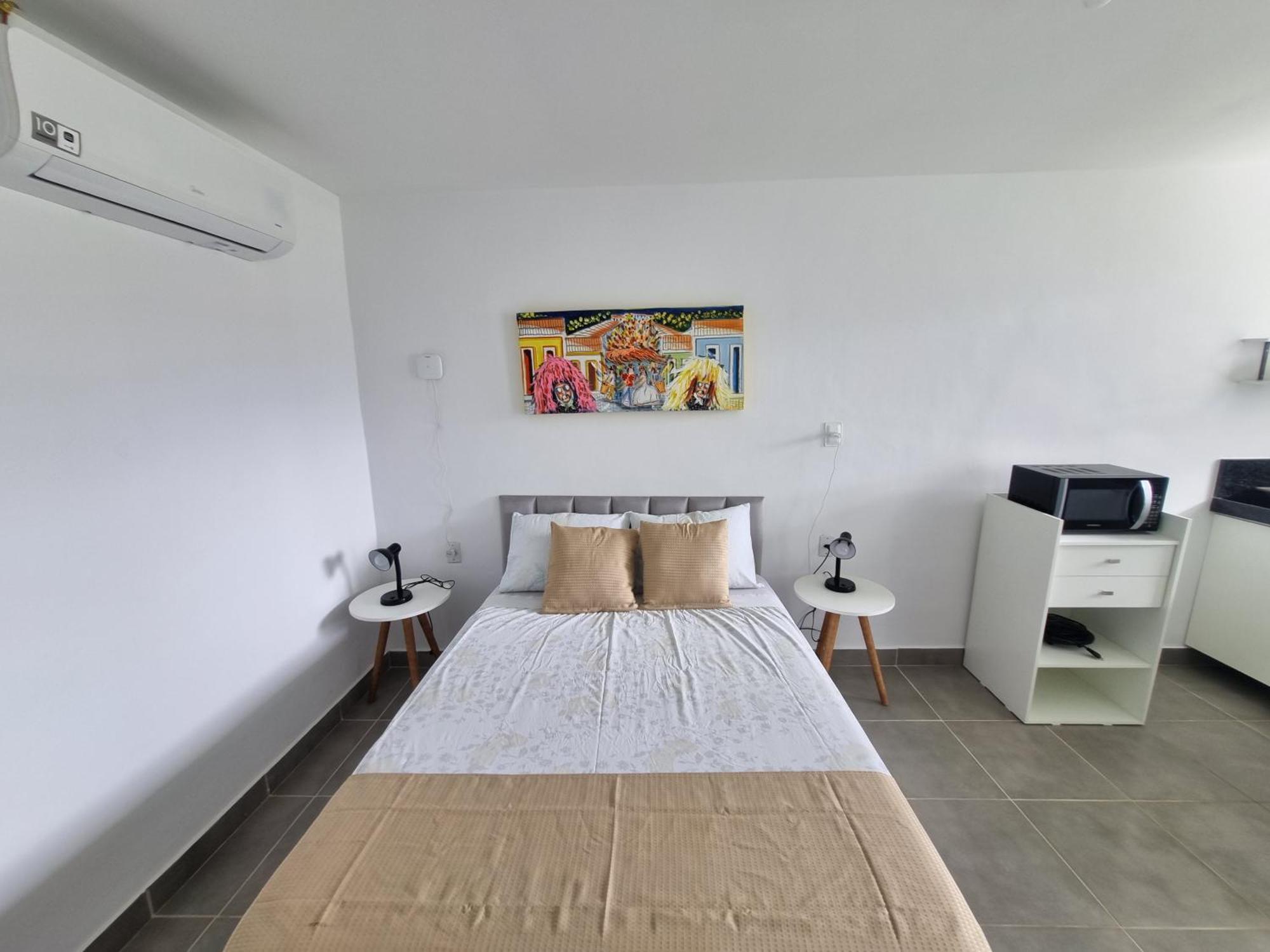 Rc Flats Apts 02 E 04 *